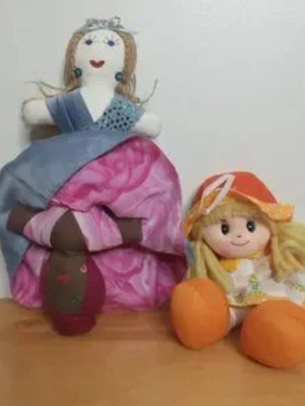 2 Dolls